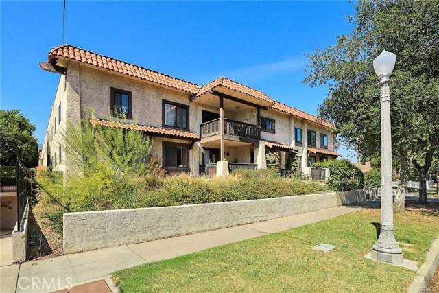 Detail Gallery Image 3 of 26 For 2473 Oswego St #17,  Pasadena,  CA 91107 - 2 Beds | 2 Baths