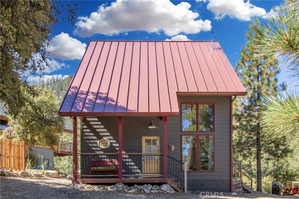 1517 Woodland Drive