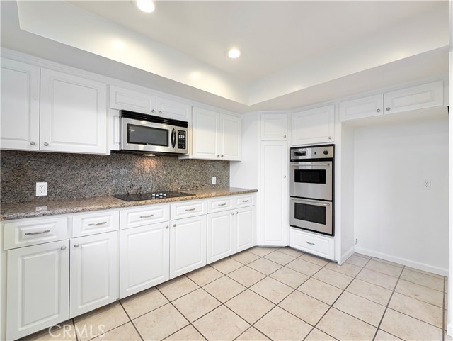 Image 3 for 5288 Medina Rd, Woodland Hills, CA 91364