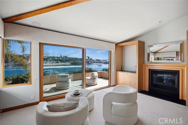 2278 Channel Rd Road, Newport Beach CA: https://media.crmls.org/medias/2d71a9f4-f209-404c-abcd-8a4b2e30fe98.jpg