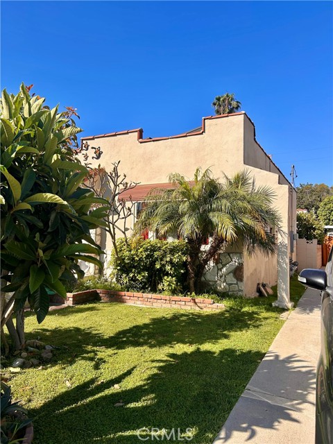 Detail Gallery Image 3 of 40 For 6147 Gundry, Long Beach,  CA 90805 - 4 Beds | 4 Baths