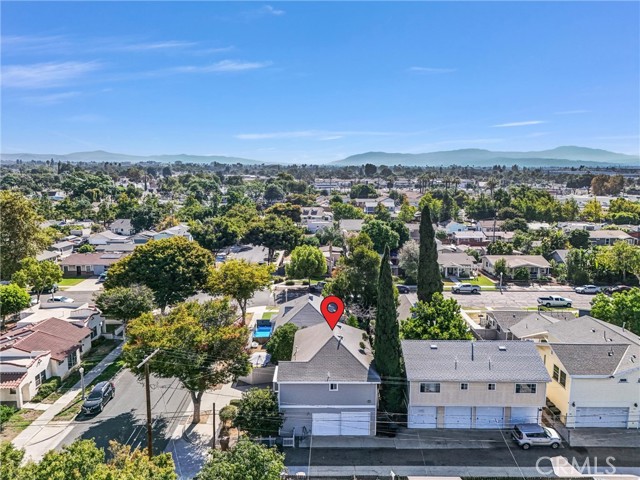 Detail Gallery Image 10 of 50 For 151 N Lincoln, Fullerton,  CA 92831 - 4 Beds | 4 Baths