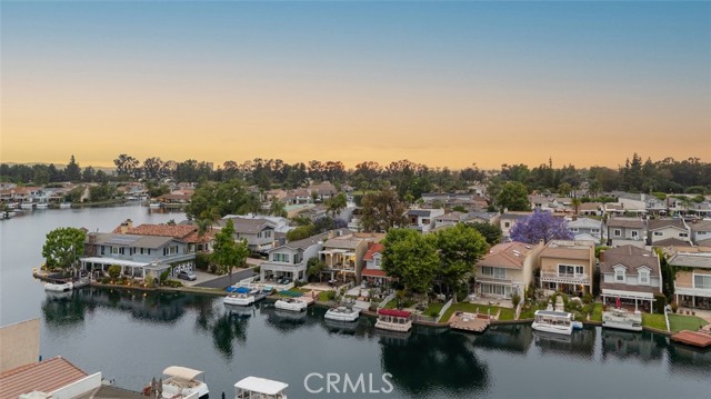 21778 Tahoe Lane, Lake Forest CA: https://media.crmls.org/medias/2d73b339-c3b4-4db5-8456-1dc3d337ec99.jpg