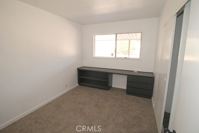312 Del Mar Avenue, Barstow CA: https://media.crmls.org/medias/2d73bcd6-6023-439e-bdba-aae672cd0a60.jpg