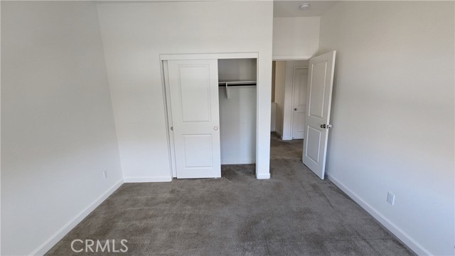 15807 Moonflower Avenue, Chino CA: https://media.crmls.org/medias/2d75174f-66c2-4faf-b261-dceb45ff1c53.jpg