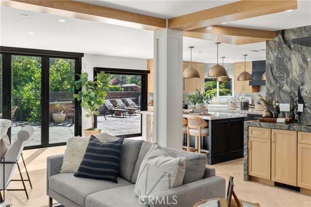 19022 Shamrock Lane, Yorba Linda CA: https://media.crmls.org/medias/2d757a48-f373-4b77-ad15-5c45b08a35a2.jpg