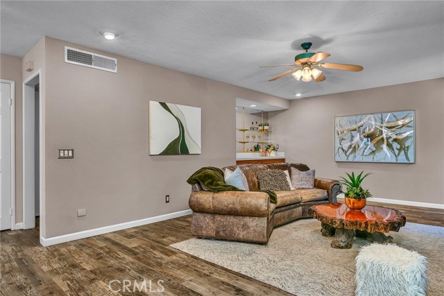 Detail Gallery Image 12 of 36 For 24507 Starlight Ln, West Hills,  CA 91307 - 4 Beds | 2/1 Baths