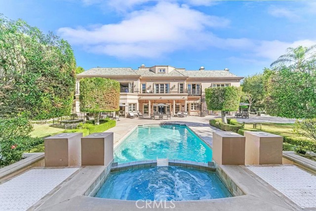 817 N Whittier Drive, Beverly Hills CA: https://media.crmls.org/medias/2d75d749-d05f-4b90-b905-ecd1e286ae68.jpg