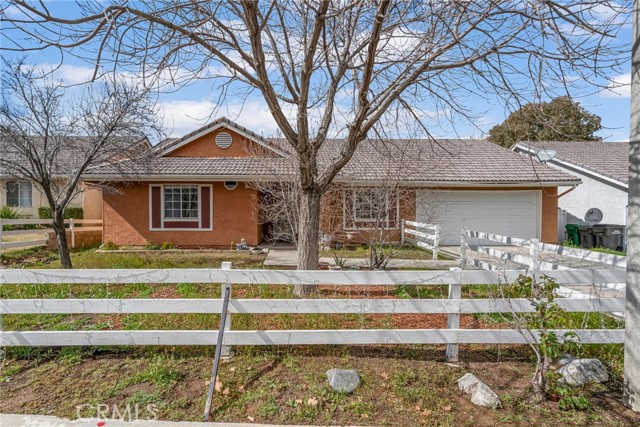 Detail Gallery Image 4 of 48 For 37623 Robin, Palmdale,  CA 93550 - 3 Beds | 2 Baths