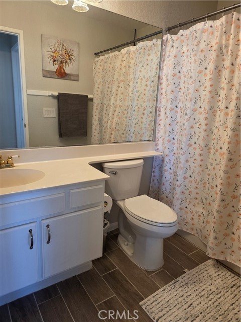 Detail Gallery Image 12 of 33 For 3330 Garnet, Rosamond,  CA 93560 - 5 Beds | 3 Baths