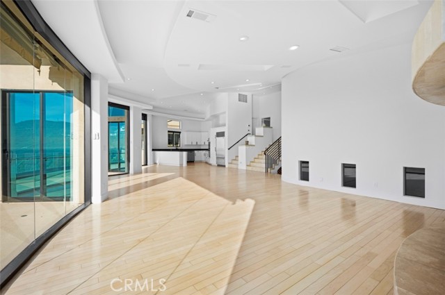 Detail Gallery Image 11 of 45 For 648 Mystic Vw, Laguna Beach,  CA 92651 - 5 Beds | 3/2 Baths