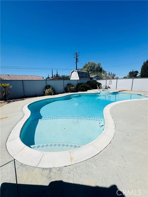 14821 Gravilla Road, Victorville CA: https://media.crmls.org/medias/2d76c42f-6b1d-477b-bd83-e529509a1d08.jpg