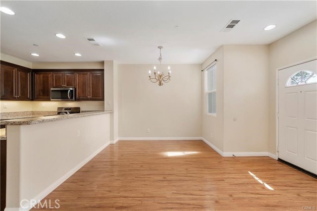 Detail Gallery Image 2 of 12 For 28250 Socorro St #89,  Murrieta,  CA 92563 - 3 Beds | 2/1 Baths