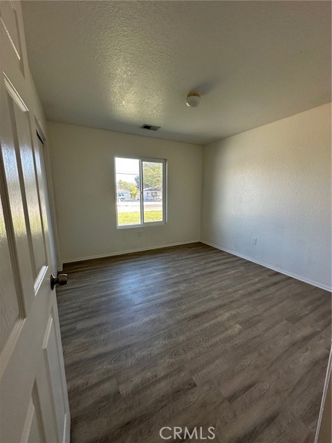 Detail Gallery Image 3 of 11 For 4010 Sierra Ave., Norco,  CA 92860 - 6 Beds | 4 Baths