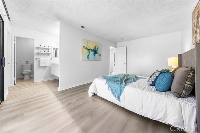 321 N Lincoln Avenue, Monterey Park CA: https://media.crmls.org/medias/2d77e9dd-70c2-4455-8be7-19813d9edcbc.jpg