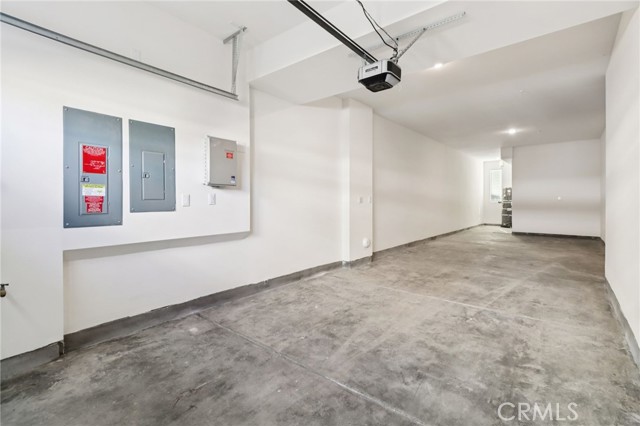 Detail Gallery Image 30 of 37 For 2007 Saltbush Dr, San Marcos,  CA 92069 - 3 Beds | 3 Baths