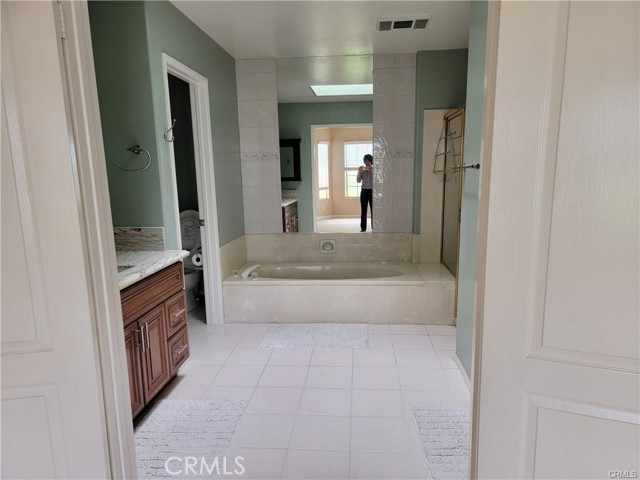 Detail Gallery Image 4 of 11 For 2825 Plaza Del Amo #148,  Torrance,  CA 90503 - 3 Beds | 2/1 Baths