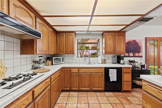 29034 Sheridan Road, Castaic CA: https://media.crmls.org/medias/2d7add08-0fbc-4f7e-8c8c-c419a1cfd704.jpg