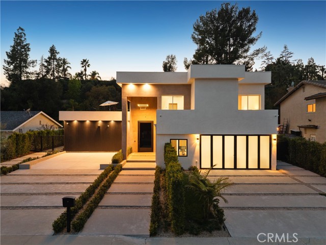 Detail Gallery Image 1 of 53 For 4001 Coldstream, Tarzana,  CA 91356 - 6 Beds | 6/1 Baths