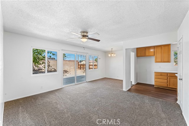 Detail Gallery Image 5 of 40 For 45581 6th St, Lancaster,  CA 93535 - 4 Beds | 2 Baths