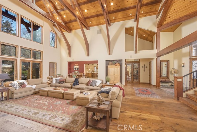 42143 Switzerland Drive, Big Bear CA: https://media.crmls.org/medias/2d7b735d-e0c3-4d0d-af03-a5cbf5e6d626.jpg