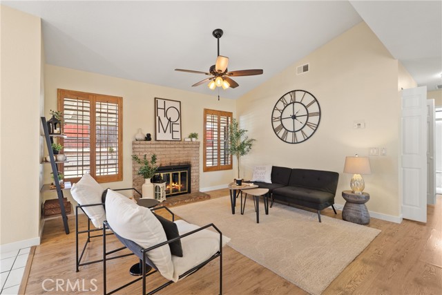 Detail Gallery Image 8 of 22 For 23143 Sweeney Dr, Moreno Valley,  CA 92553 - 3 Beds | 2 Baths