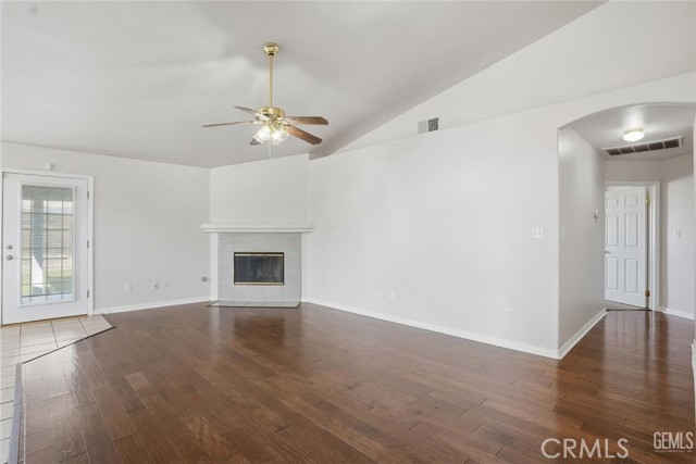 Detail Gallery Image 5 of 18 For 11130 New Forest, Bakersfield,  CA 93312 - 4 Beds | 2 Baths