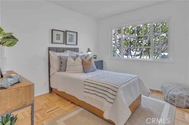 Detail Gallery Image 11 of 25 For 2002 Pattiz Ave, Long Beach,  CA 90815 - 4 Beds | 2 Baths
