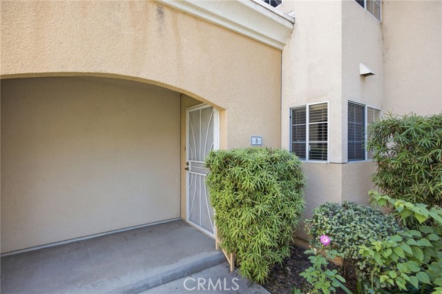 19208 Hamlin Street, 5 photo 24
