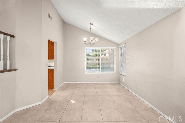 Detail Gallery Image 8 of 46 For 31348 Huron St, Temecula,  CA 92592 - 3 Beds | 2/1 Baths