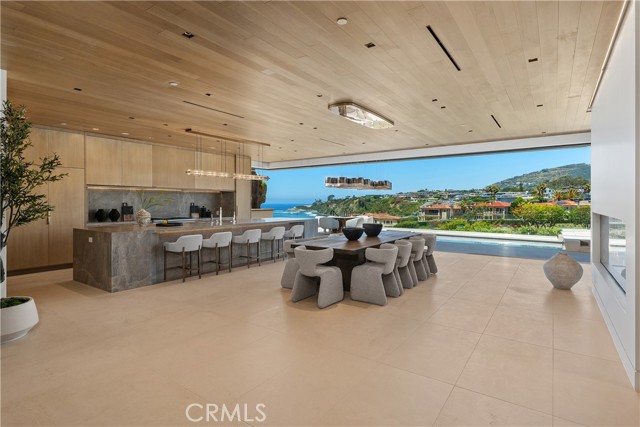 13 Ritz Cove Drive, Dana Point CA: https://media.crmls.org/medias/2d7d9ae6-b3cf-46b2-bfde-08ee974db4e4.jpg
