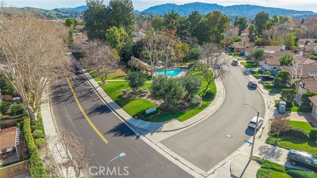 Detail Gallery Image 23 of 25 For 23540 Lampara, Valencia,  CA 91355 - 2 Beds | 2 Baths