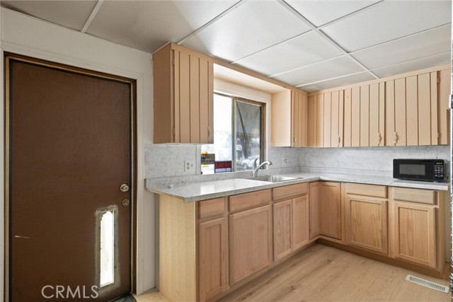 701 E Lassen Avenue, Chico CA: https://media.crmls.org/medias/2d7ebbfd-1e20-4bbd-bc8b-5987274e81cf.jpg