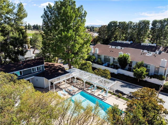 Detail Gallery Image 36 of 46 For 10061 Melinda Way #2,  Northridge,  CA 91325 - 2 Beds | 2/1 Baths