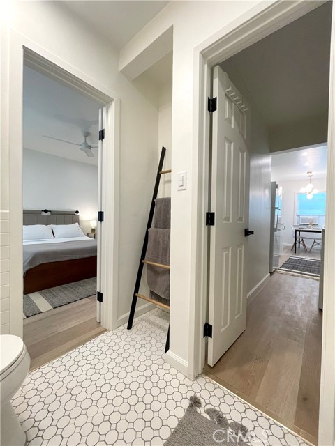 813 W Beach Avenue, Inglewood CA: https://media.crmls.org/medias/2d7f3189-c0af-40ee-9b68-ca5d731b230d.jpg