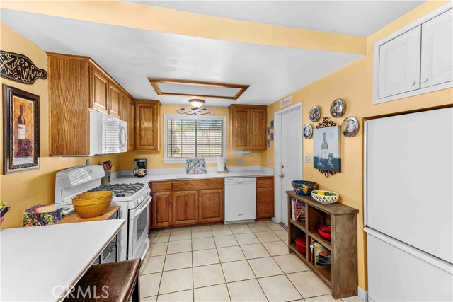 Image 11 of 40 For 5101 Myra