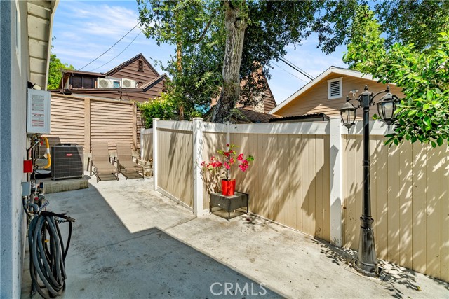 3419 Montrose Avenue, La Crescenta CA: https://media.crmls.org/medias/2d804ea3-9be1-47b6-abce-6eaef7c1b78d.jpg