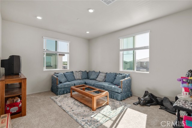 Detail Gallery Image 11 of 23 For 35256 Lopez, Beaumont,  CA 92223 - 4 Beds | 3 Baths