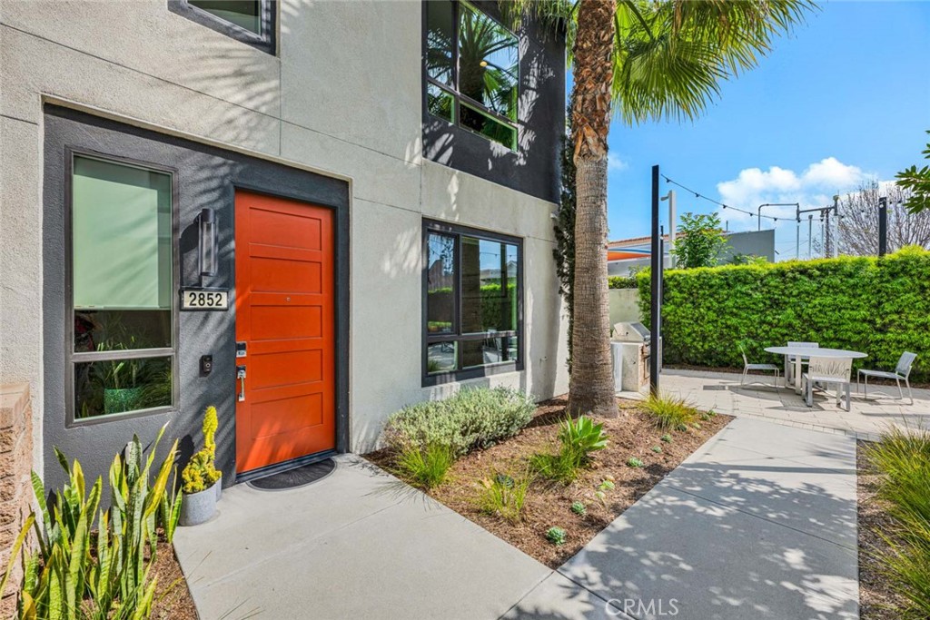 2852 N Glassell Street