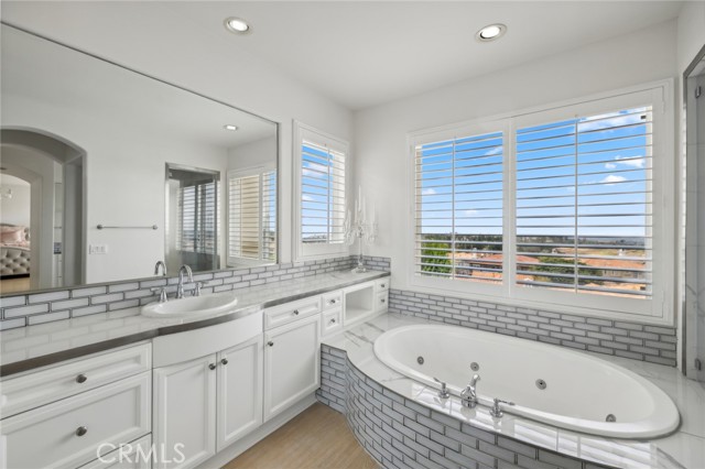 15 Renata, Newport Coast CA: https://media.crmls.org/medias/2d810ce2-77c8-4d68-a7ca-701d21b821f7.jpg