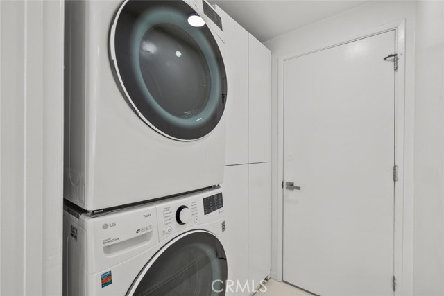 22835 Styles Street, Woodland Hills CA: https://media.crmls.org/medias/2d814140-d120-414c-9bc6-2c2d4f5cbf03.jpg