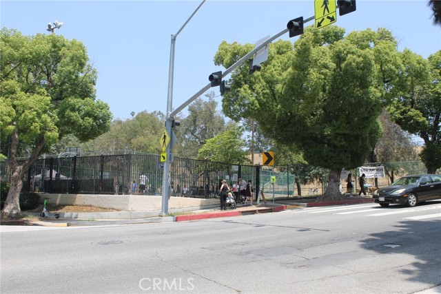 2859 Effie Street, Los Angeles CA: https://media.crmls.org/medias/2d816e60-f758-4412-9733-079dea7b3002.jpg