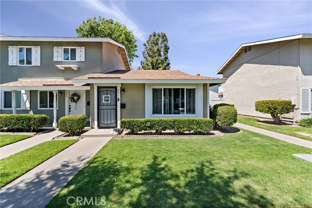 Detail Gallery Image 3 of 27 For 9811 Continental Dr, Huntington Beach,  CA 92646 - 1 Beds | 1 Baths