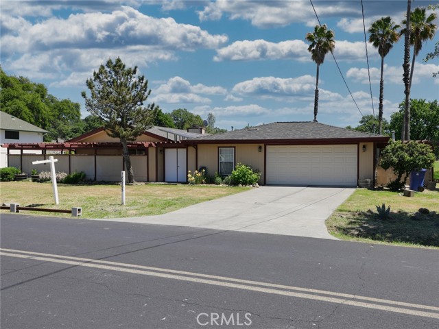 Detail Gallery Image 2 of 43 For 18965 Spyglass Rd, Hidden Valley Lake,  CA 95467 - 4 Beds | 3 Baths