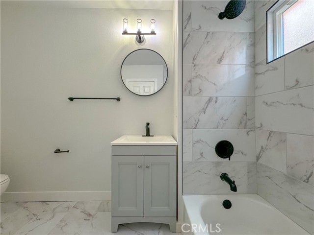 Detail Gallery Image 16 of 27 For 232 W 61st St, Los Angeles,  CA 90003 - 3 Beds | 2/1 Baths