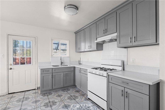 Detail Gallery Image 12 of 25 For 2135 Down, Riverside,  CA 92507 - 4 Beds | 2 Baths