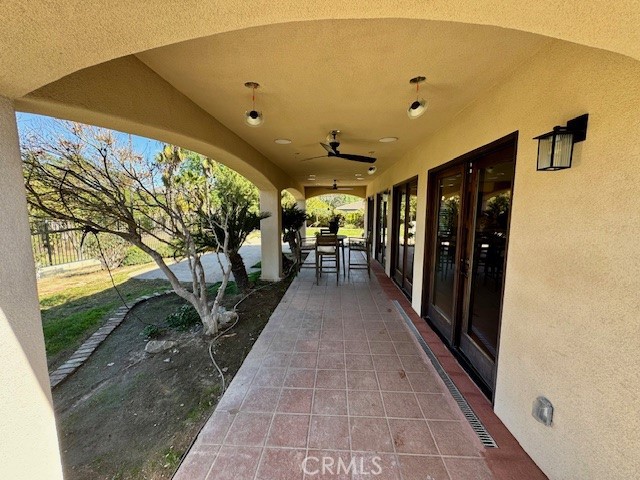 1415 Via Vallarta, Riverside CA: https://media.crmls.org/medias/2d828e16-41e5-4791-abdb-33b86ea1a050.jpg