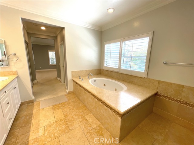 Detail Gallery Image 27 of 37 For 7248 Whitehall Ln, West Hills,  CA 91307 - 5 Beds | 4/1 Baths