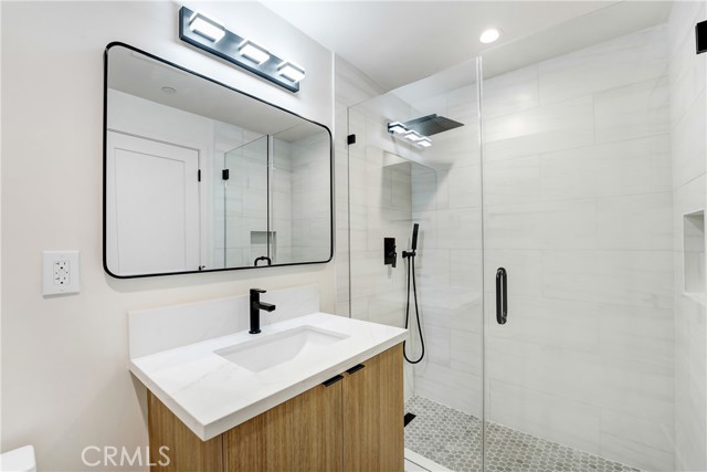 4036 Rosemont Avenue, Montrose CA: https://media.crmls.org/medias/2d840e3a-e87d-4dc3-89f4-2d8caea4eaee.jpg