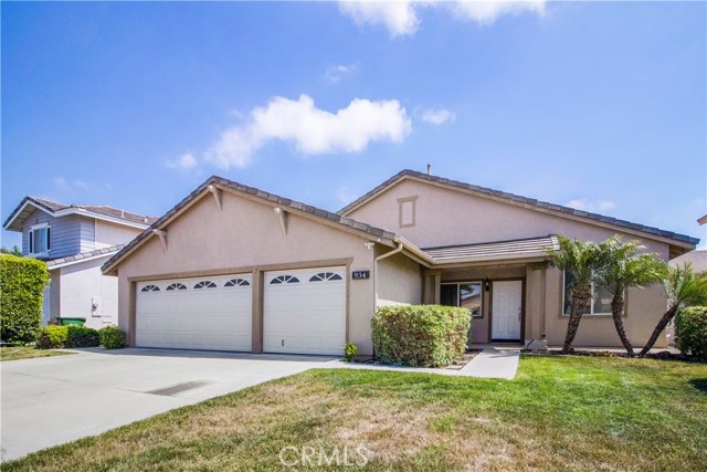 934 Latigo Ln, Corona, CA 92882